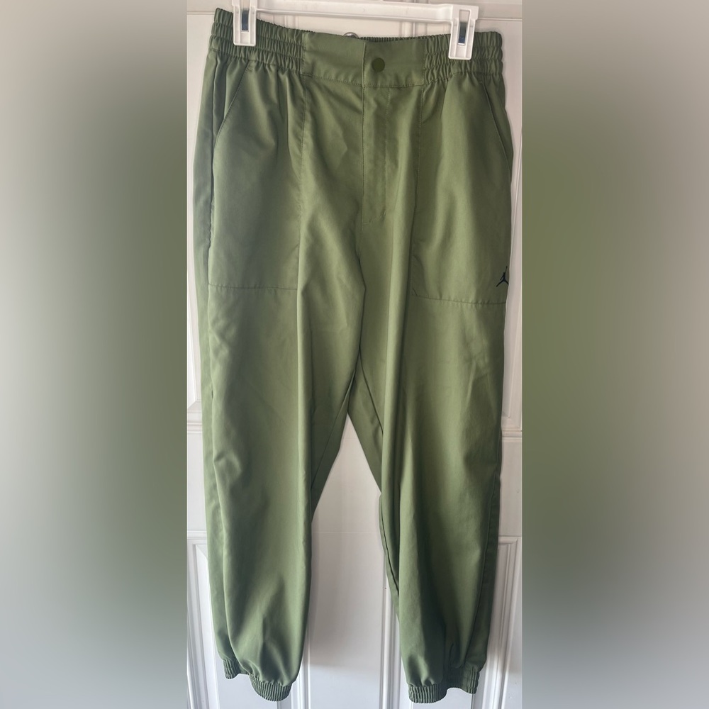 Air Jordan jumpman green joggers size large women’s pants